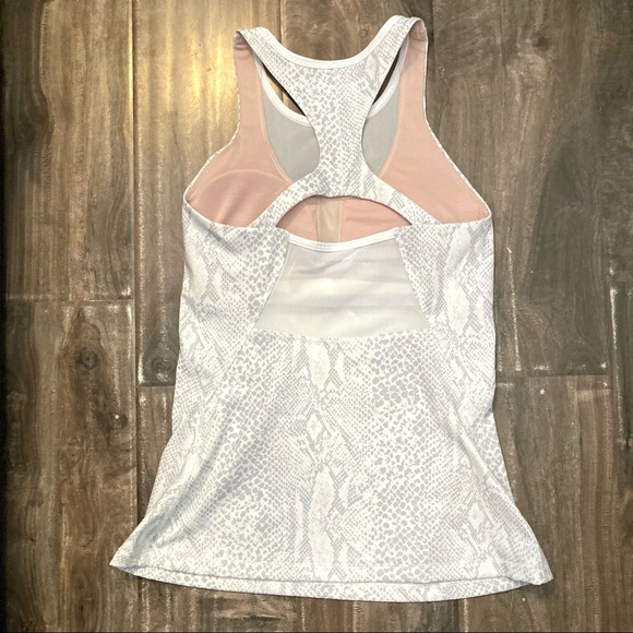 Lululemon Mesh With Me Tank - Picture 5 of 7